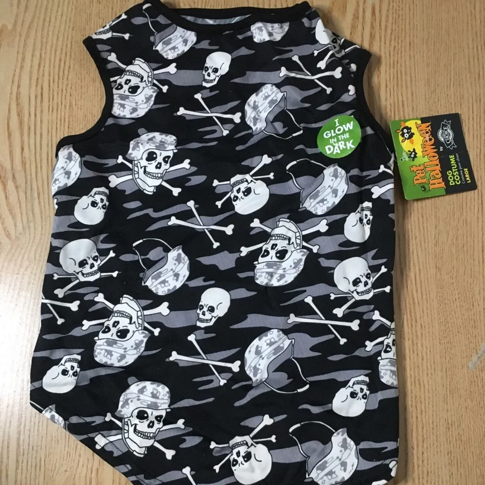 New Doggie🐶 Skull Glow in Dark T-shirt or Costume Size Large Fits 16.5”x11.5”